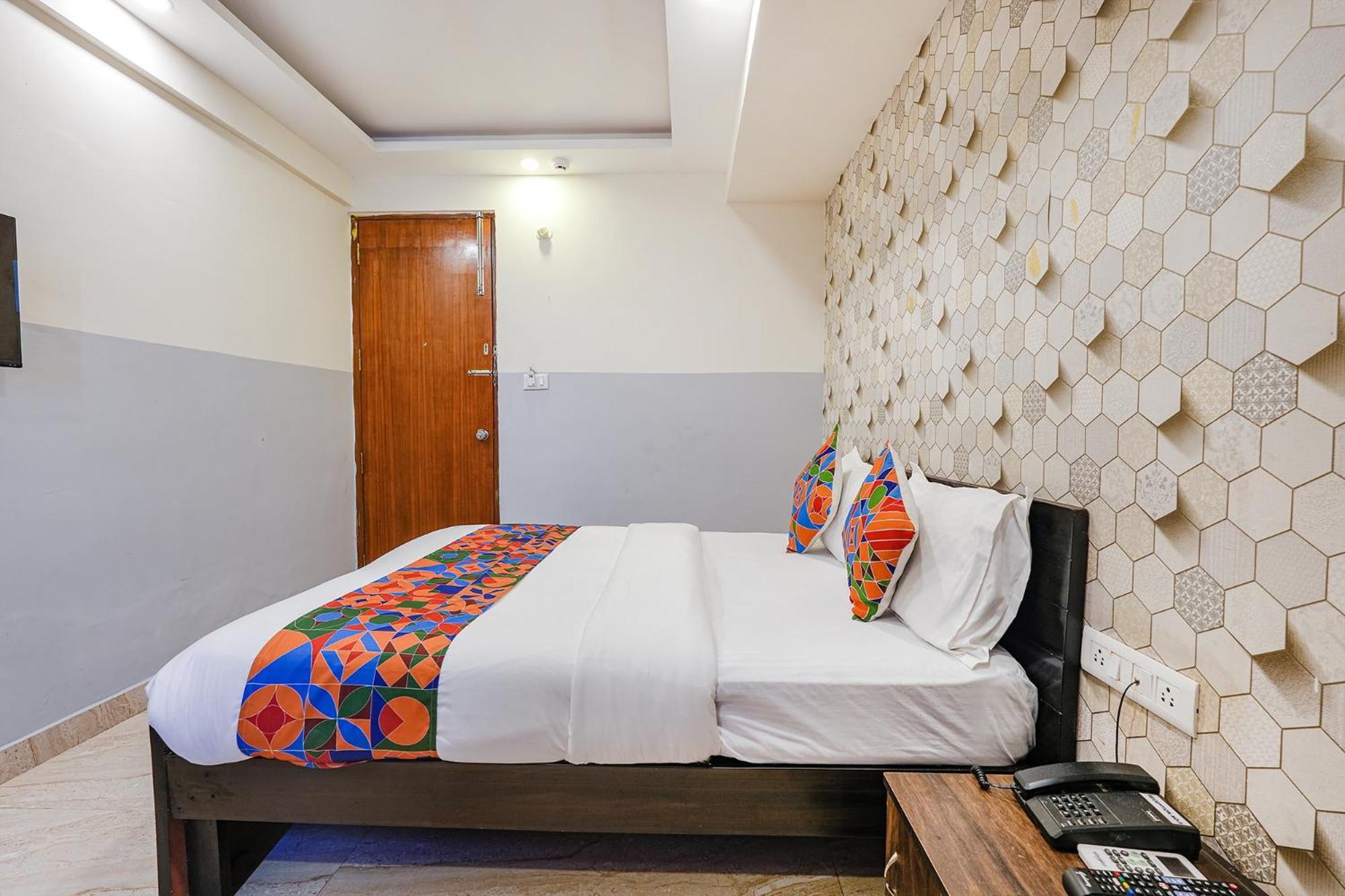 Fabexpress 24 Plus - Nr Sagar Hospital Бенґалуру Екстер'єр фото